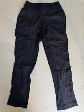 Lululemon Dance Studio Capri Pants Women’s Size 4 Black 24” Inseam